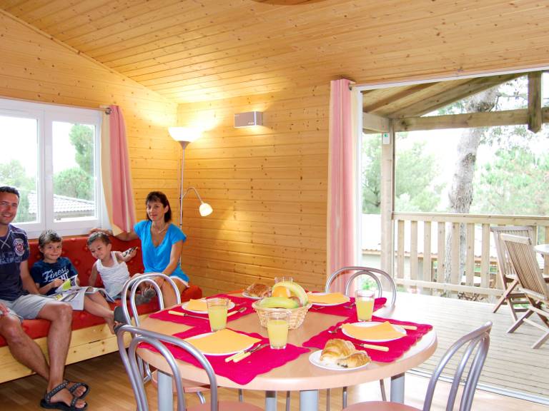 House with heated pool & patio — photo 3