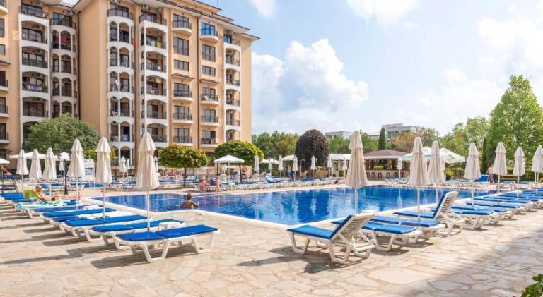 Holiday apartment with pool in Varna