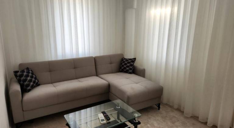 Apartment with terrace, barbecue & garden in Mugla
