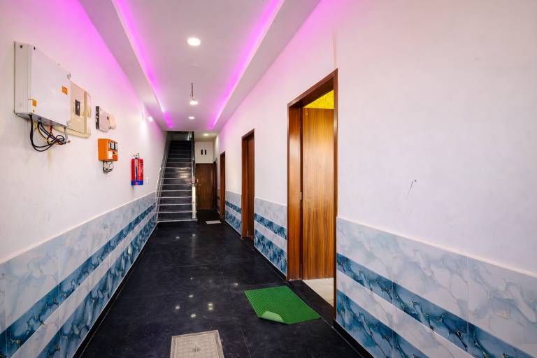 Shri Girraj Dham Vrindavan — photo 4