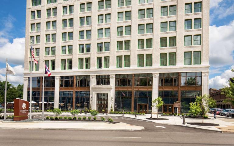 DoubleTree by Hilton Youngstown Downtown