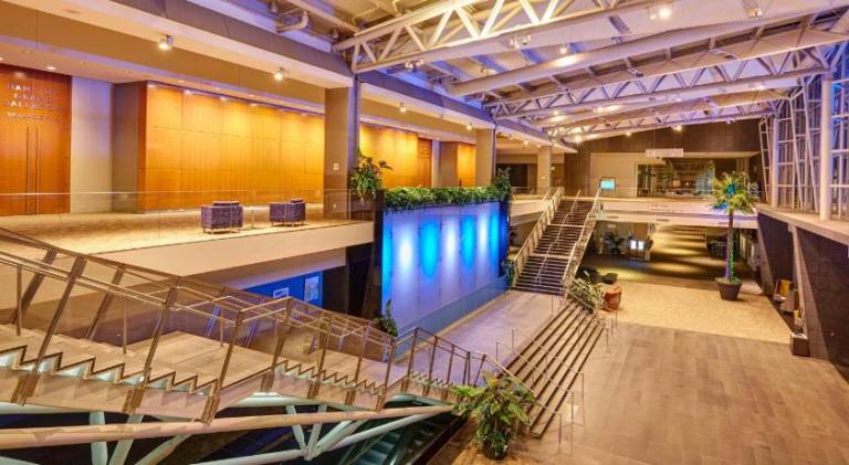 Embassy Suites by Hilton Hampton Convention Center — photo 2