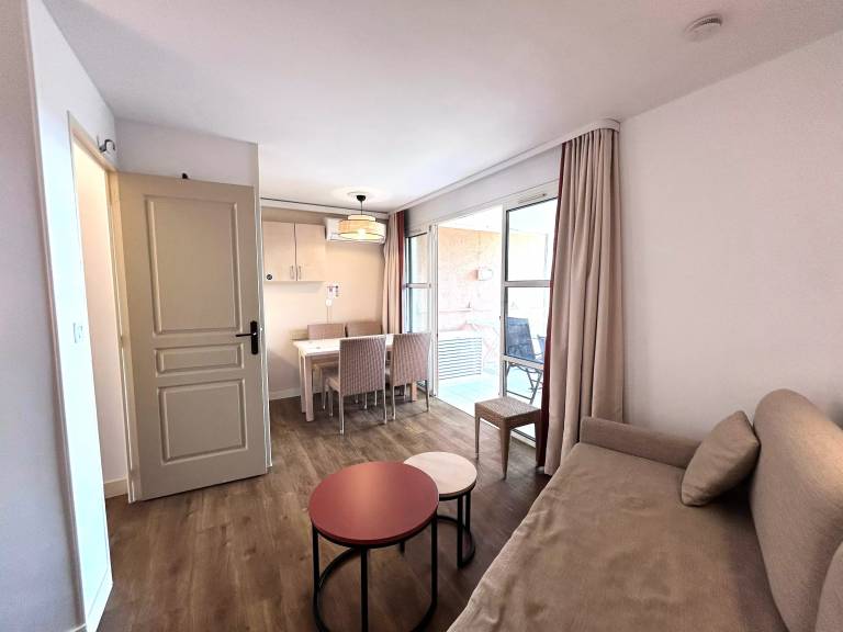 Nice holiday apartment with jacuzzi | Close to the beach | Pets allowed — photo 3