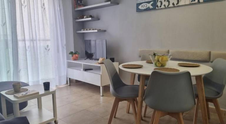 Holiday apartment with 3 rooms for 6 persons in Gandia