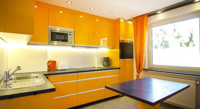 Holiday apartment with patio & grill — photo 2