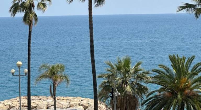 Holiday apartment | Near Promenade des Anglais | Beach nearby | Dogs allowed in Thiers