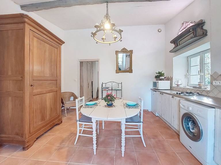 Charming rental apartment with yard, patio & grill | Pets are welcome — photo 3