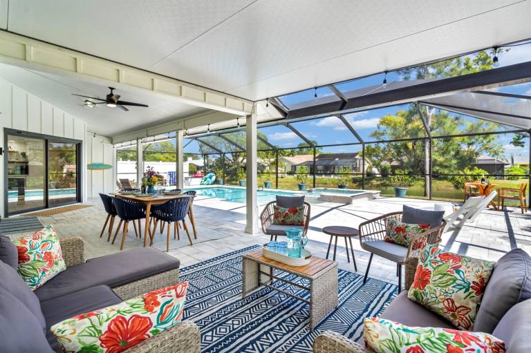 House with terrace, hot tub & private pool | Water view in Bradenton, FL