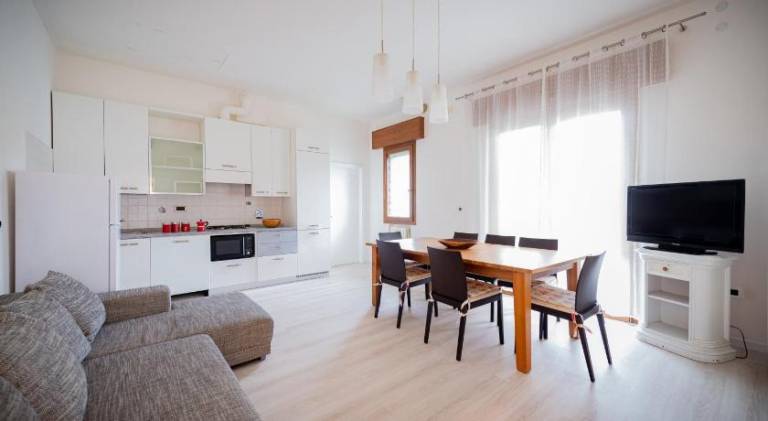 Villa with 4 rooms for 7 persons — photo 2