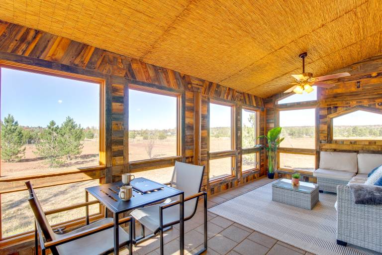 1-Acre Fenced Yard: Pet-Friendly Show Low Cabin! — photo 2