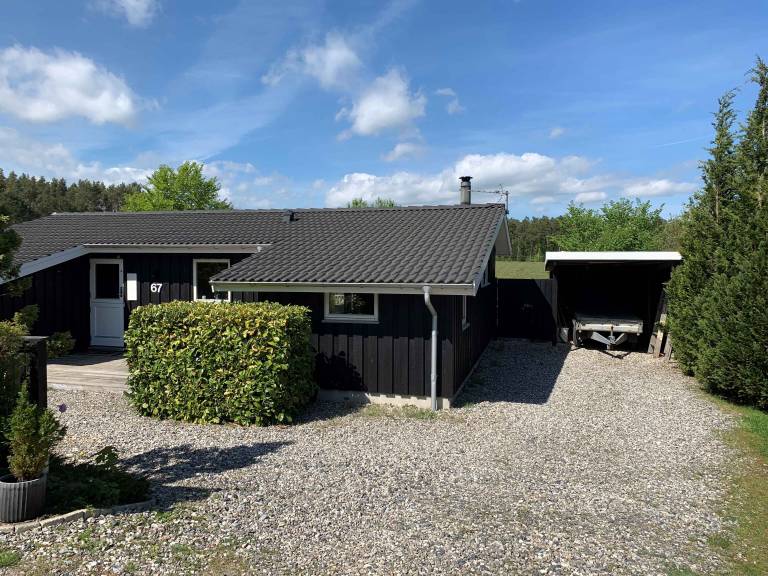 Beautiful and private summerhouse with terrace