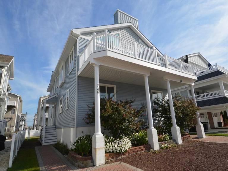 Condo Avalon