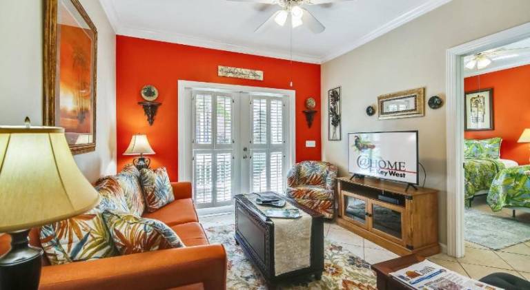 Spacious villa with pool | Pet-friendly — photo 3