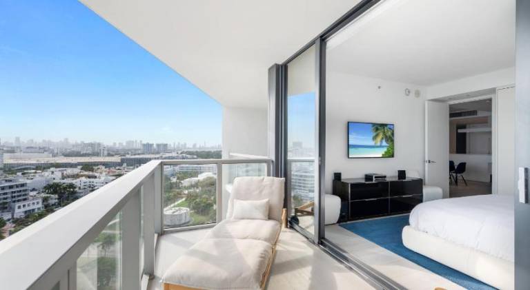 OceanView 1B Private Residence at South Beach -1614 — photo 3
