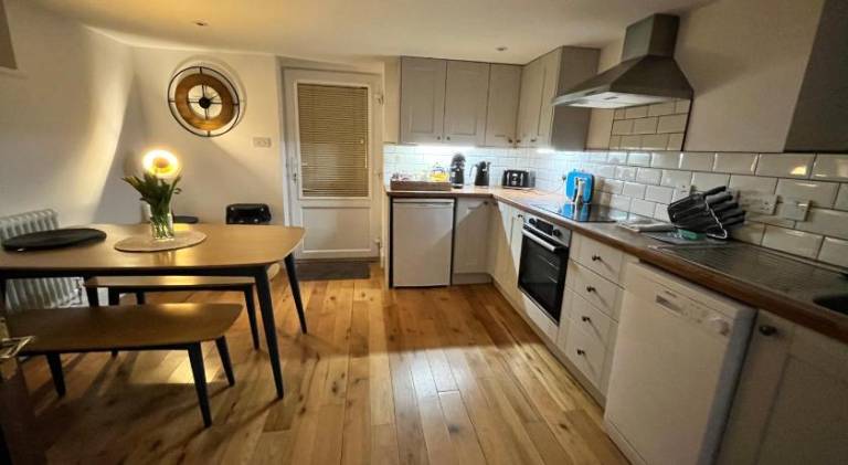 House with 2 rooms for 4 persons — photo 3