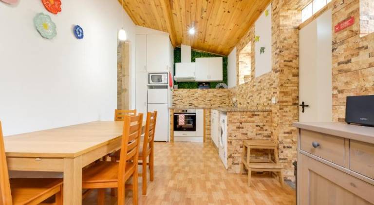House with 2 rooms for 4 persons — photo 3