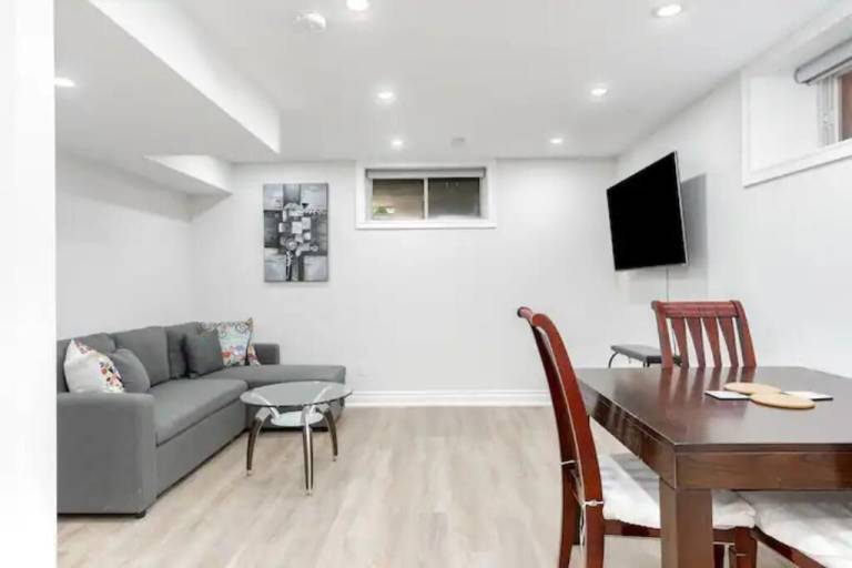 Apartment  Richmond Hill