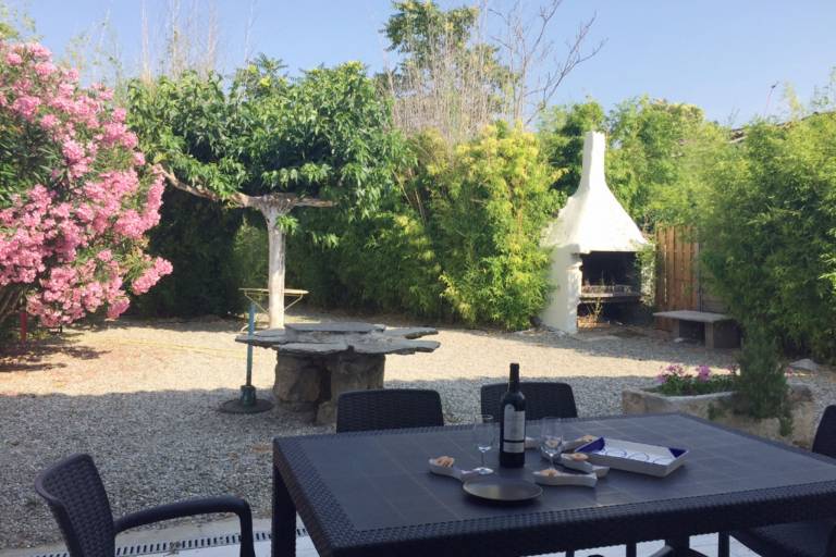 Fully equipped wonderful villa with barbeque, yard & patio | Dogs allowed — photo 3
