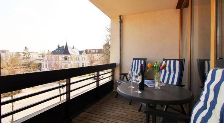 House with patio — photo 5