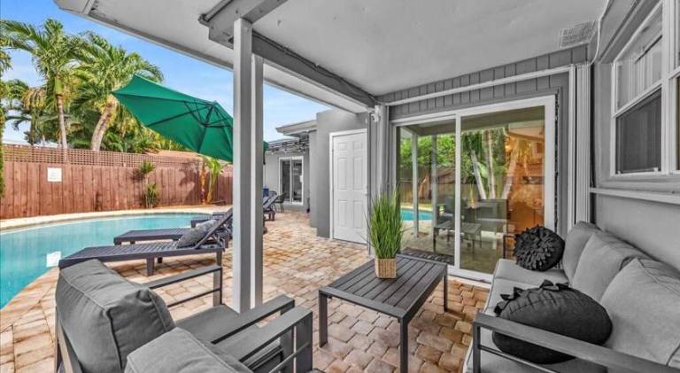 Fully equipped house with private pool & grill | Good for workation | Pet-friendly — photo 3