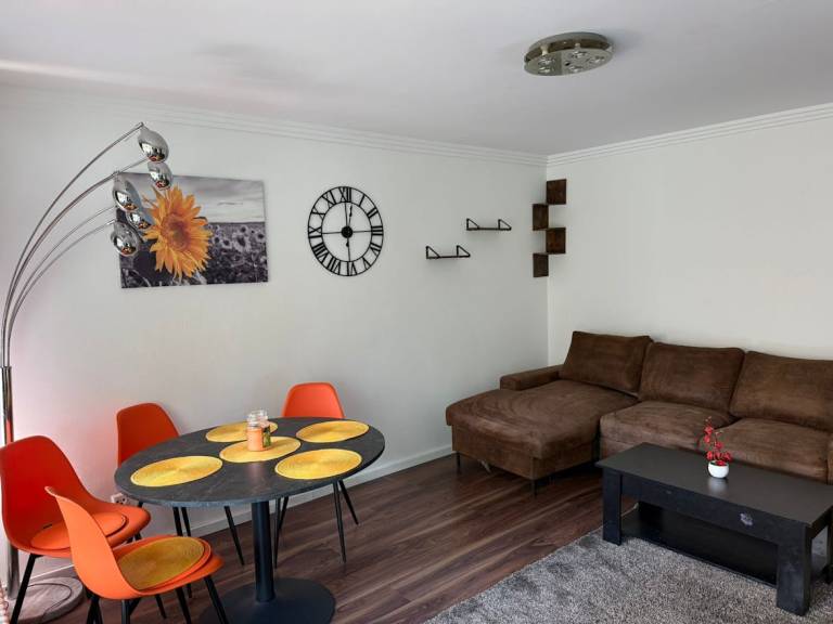 Holiday apartment with yard — photo 2