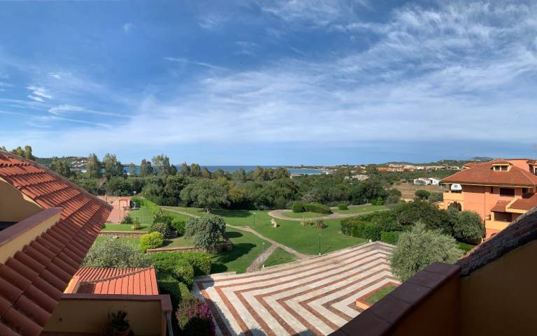 Pleasant holiday apartment with pool | Next to the beach | Pets are welcome in Golfo Aranci