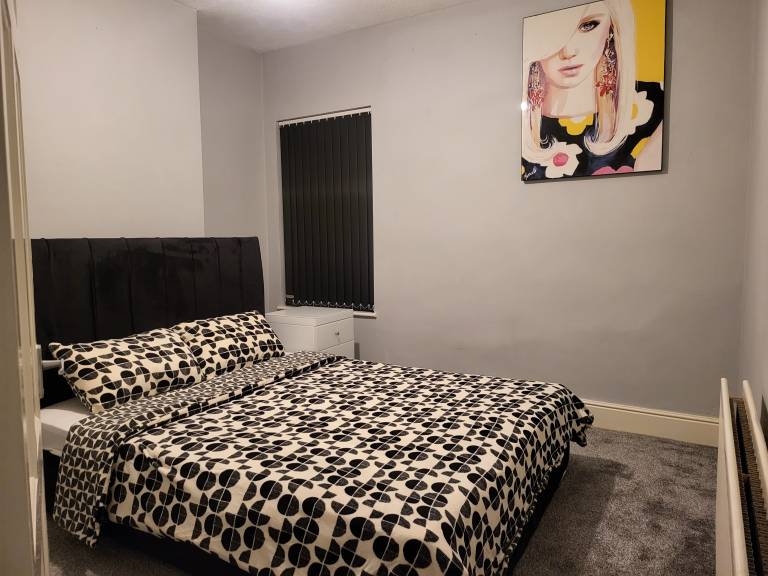 Stoke on Trent Apartment Sleeps 5 Parking