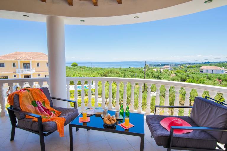 Villa with terrace, garden & heated pool | Garden view | Good for workation — photo 2