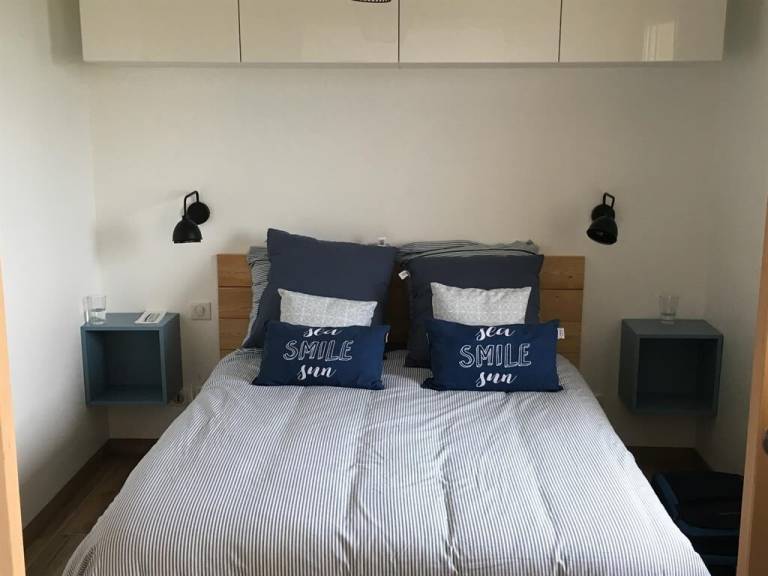 Rental apartment with BBQ & yard | Sea view — photo 5