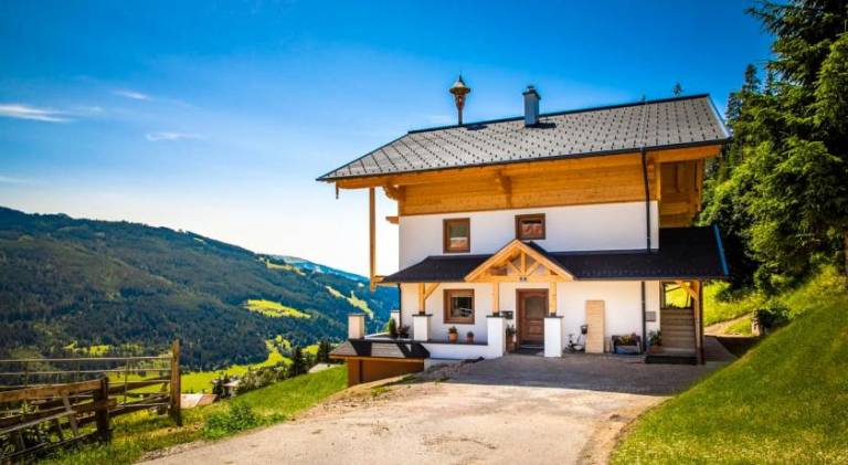 Pleasant holiday apartment with barbecue, patio & yard | Pets allowed in Radstadt