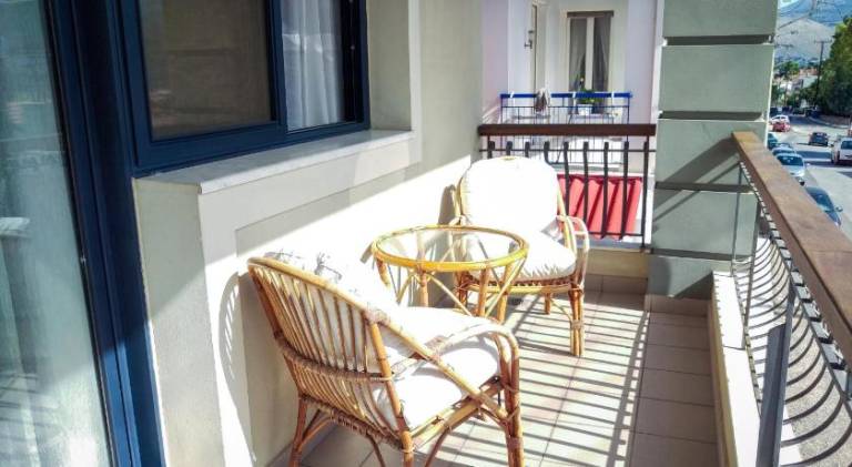 Vacation home with patio | Suitable for remote work — photo 3
