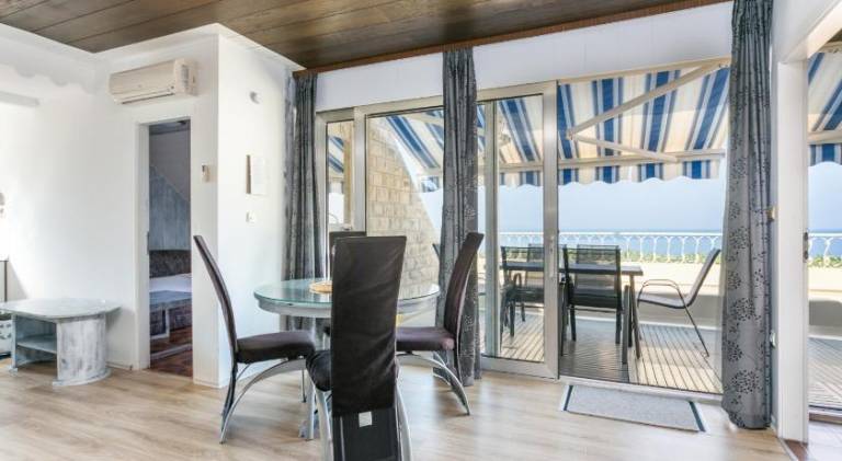 Family-friendly apartments with swimming pool Sumpetar, Omis - 21633 — photo 2