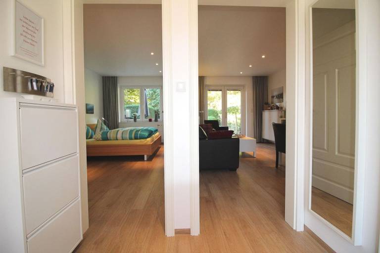 Ferienwohnung in Grömitz: Terrasse, Gartenblick & 250 m zum Strand — photo 5