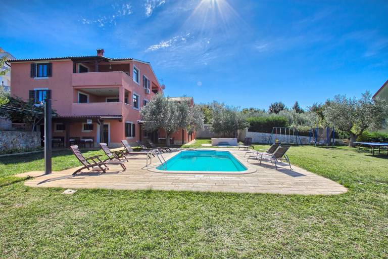 Great Apartment 400 meters to beach with pool, jacuzzi — photo 3
