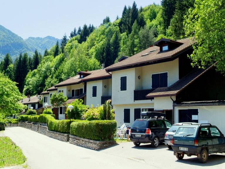 Wonderful house with BBQ & yard | Pets are welcome in Ledro
