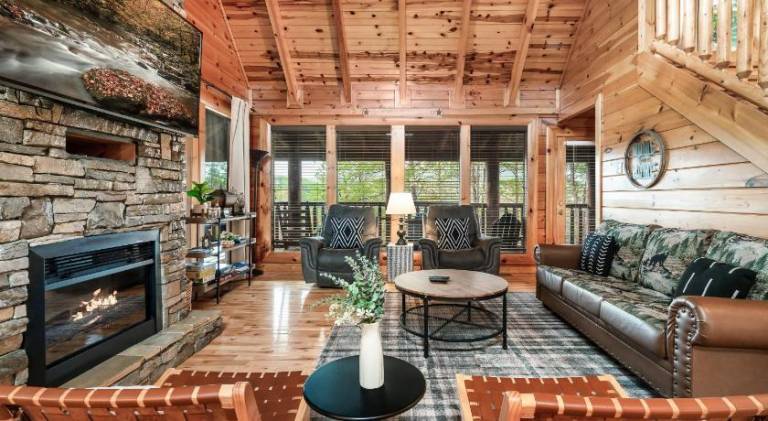 Vacation home with jacuzzi & pool | Pets are welcome — photo 2