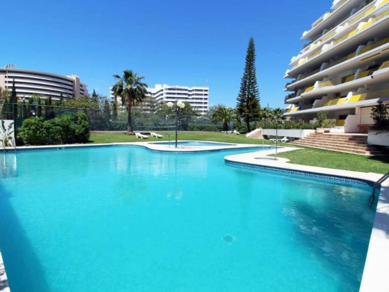 Holiday apartment with pool — photo 2