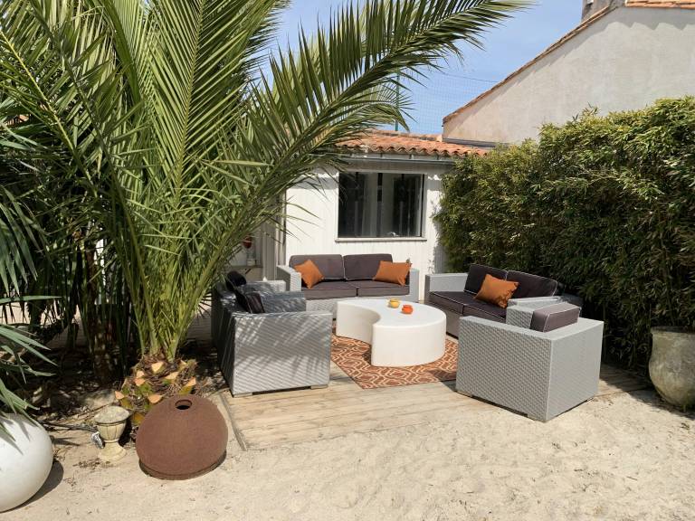 Beach house on Ile de Re 50m from the ocean — photo 2