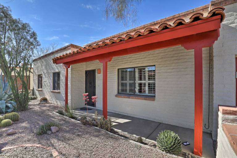 Bright Tucson Home w Patio By Rillito River Path