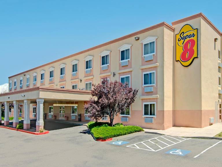 SureStay by Best Western Albuquerque East I-40 — photo 3