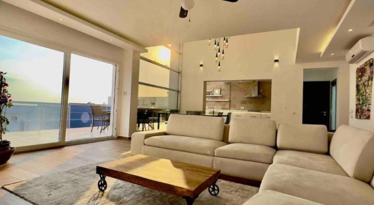 Fully equipped wonderful villa with jacuzzi, yard & terrace | Perfect for remote work | Pet-friendly — photo 2