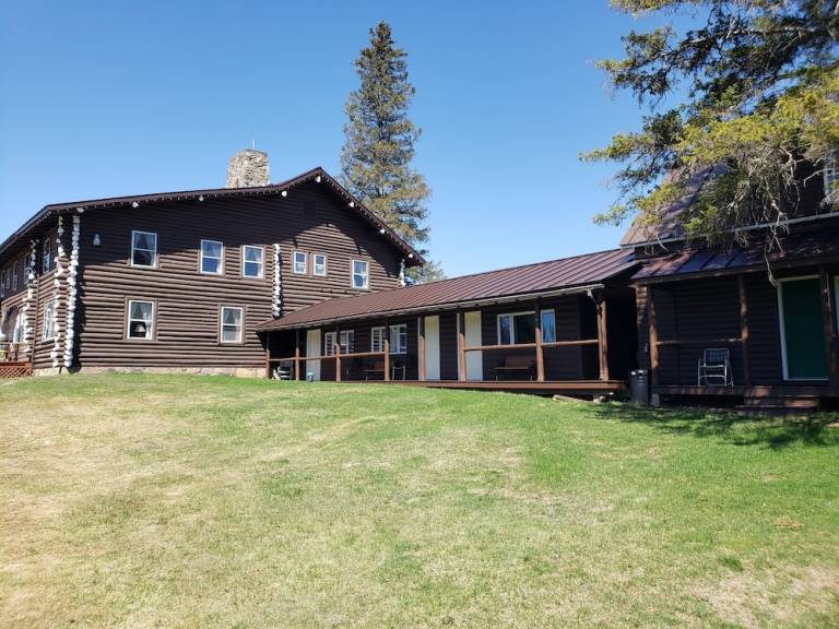 Lodge  Moose River