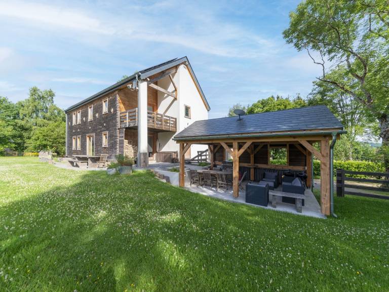 Villa Manhay