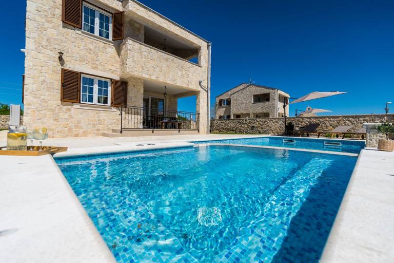 Fully equipped villa with sauna, barbeque & private pool | Sea view | Pet-friendly — photo 2