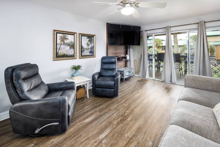 204D - 2BR/2 Bath at Seaspray Condos on Okaloosa Island, Fort Walton Beach, Fl — photo 2