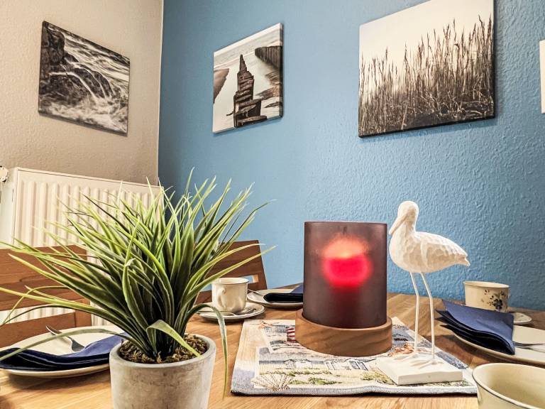 Vacation home with terrace & yard — photo 4