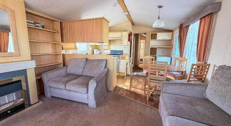 Dog Friendly 8 Berth Caravan, Minutes From The Beach In Hunstanton Ref 13003L — photo 2