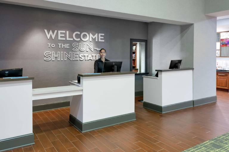 Hampton Inn & Suites Orlando Airport @ Gateway Village — photo 5