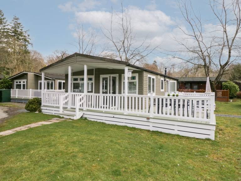 Cottage with pool in Windermere