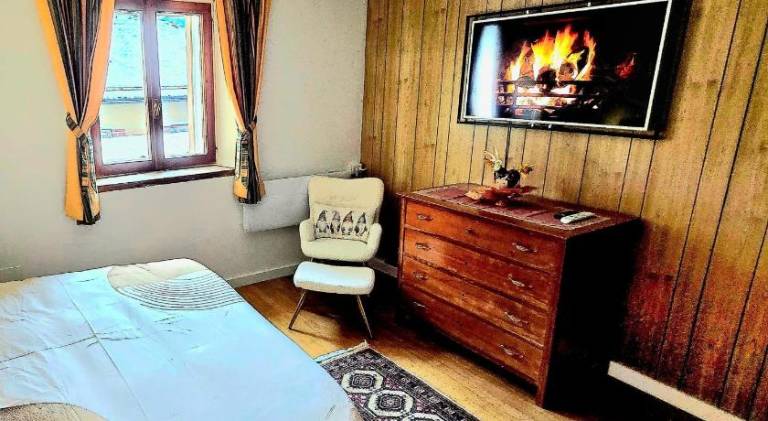 Holiday apartment with yard & terrace in Cavalese